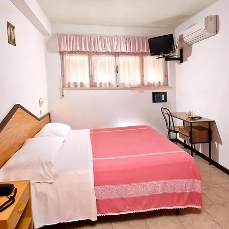 Levante Hotel
