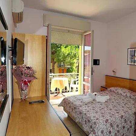 Levante 3*