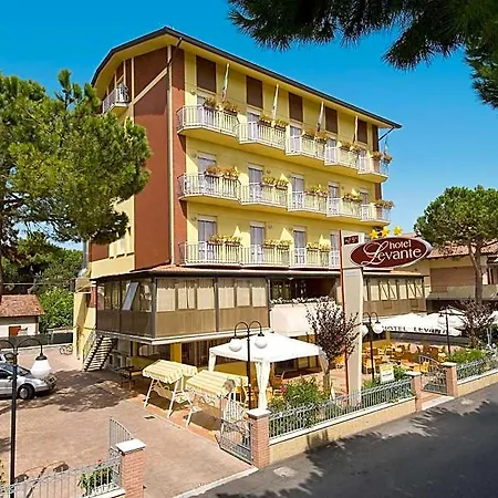 Levante Hotel 3*