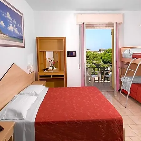 Levante 3*